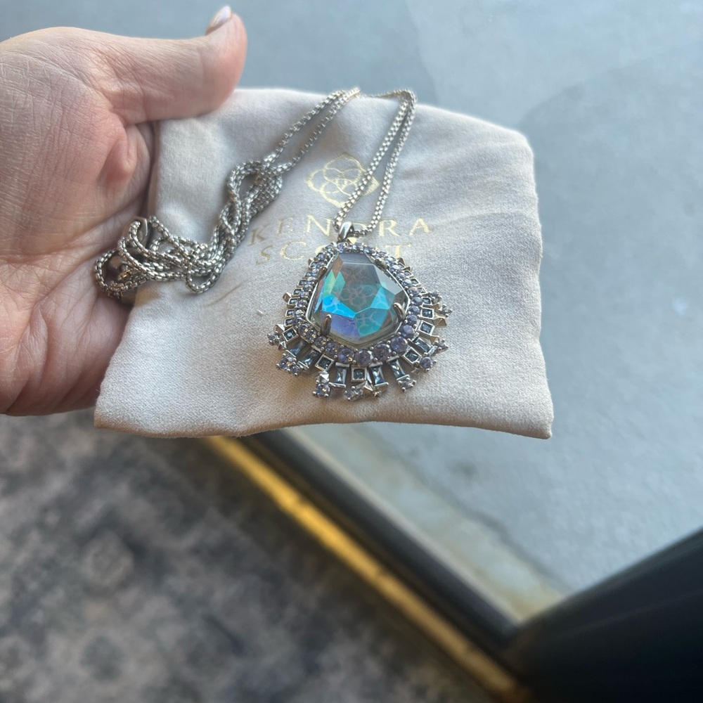 Kendra Scott Daenerys Necklace - Picture 3 of 5
